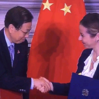Xi Jinping in Italia: il ministro Grillo firma tre importanti accordi in materia sanitaria