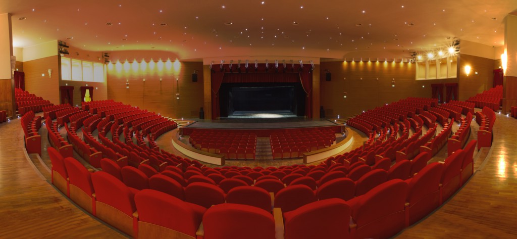 Teatro Mandanici: si compone il cartellone degli spettacoli 2019 – 2020. Ecco come inviare le proposte