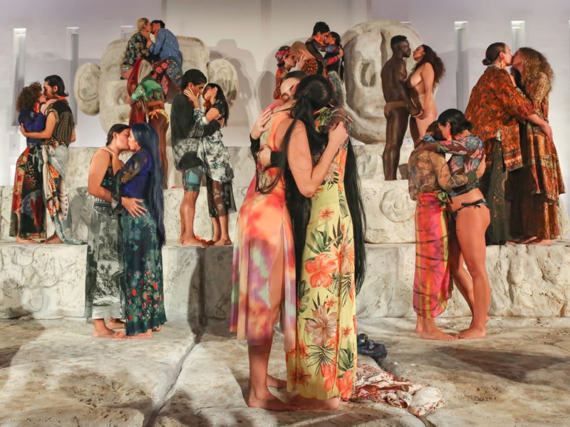 Desigual celebra l’amore con il Love Different Show