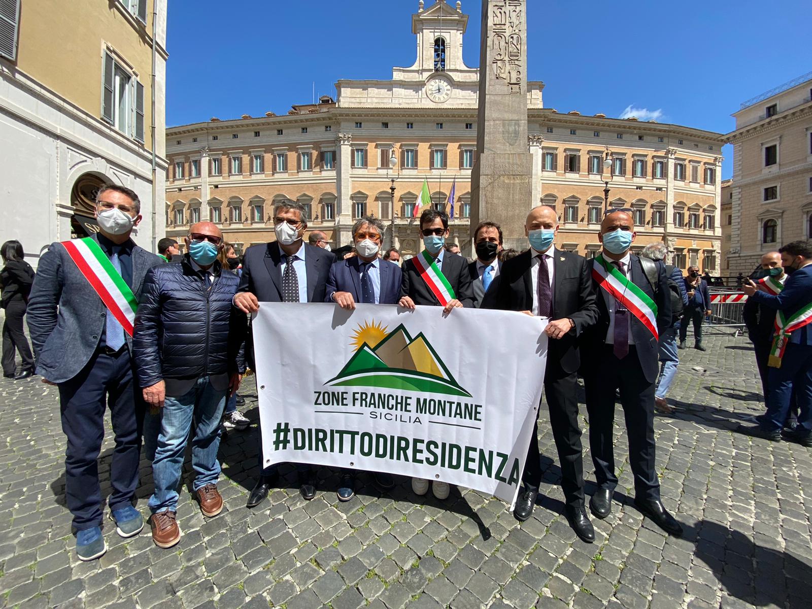 Zone Franche Montane: a Montecitorio più di 100 fasce tricolore siciliane per chiedere la fiscalità di sviluppo